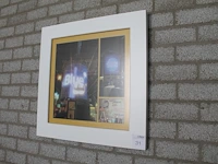 Drie lijsten met beursprints en reclameopdruk. afmetingen 72 x 72 cm en twee maal 65 x 85 cm. - afbeelding 2 van  2
