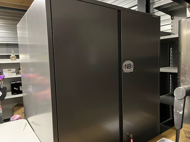 Drie magazijnkasten. afmeting 100 x 45 x 195 cm - afbeelding 2 van  3