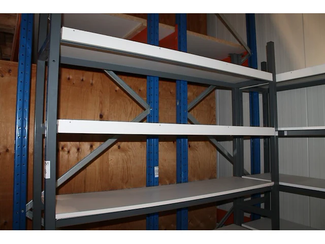 Drie magazijnstellingen exclusief inhoud. afmeting 158 x 41 x 243 cm. - afbeelding 1 van  4