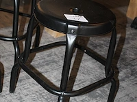 Diverse cameraproducten waaronder studioflitser mettle, statieven, softbox, 2 x pro battery grip meike t.b.... - afbeelding 7 van  7