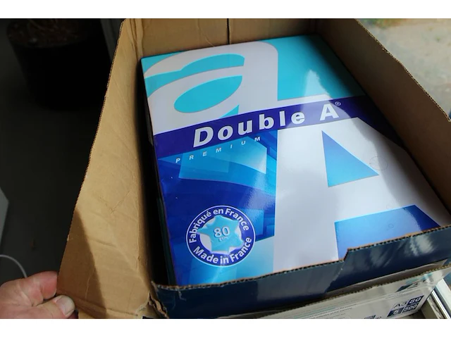 Drie pakken a3 papier. - afbeelding 2 van  2
