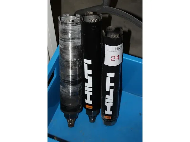 Drie potboren w.o. hlti doorsnede 62, hilti doorsnede 67 en doorsnede 75 - afbeelding 2 van  2