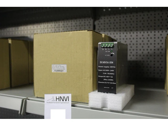 Drie power supplies nn type dc48v5a-din, input 100 v - 240 v, max. output 250 w, afm. 12,35 x 4,10 x 11 cm - afbeelding 1 van  2