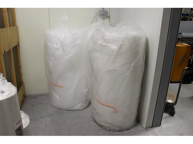 Drie rollen bubbelfolie breedte 120cm. - afbeelding 1 van  2