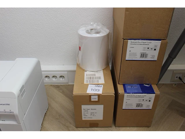 Drie rollen fotopapier (luster afwerking) formaat 203mm breed en 65 meter lang. - afbeelding 1 van  2