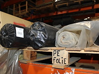 Drie rollen pe folie. - afbeelding 1 van  2