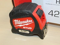 Drie rolmaten milwaukee stud 2x 5m en 1x 8m - afbeelding 2 van  2