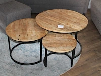 Drie salontafels met doorsnedes 75, 60 en 48 cm. - afbeelding 1 van  2