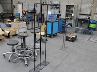 Drie statieven zwart met hoogte 160 cm. - afbeelding 1 van  2