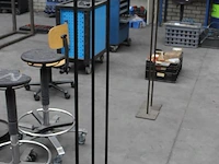 Drie statieven zwart met hoogte 160 cm. - afbeelding 2 van  2