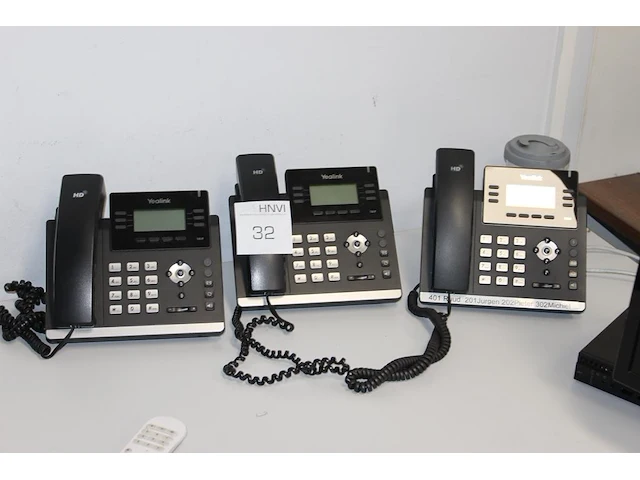 Drie telefoons yealink t41p. - afbeelding 1 van  2
