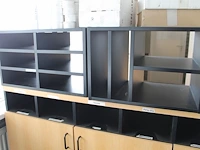 Drie vakkenopzetkasten. afmetingen 160 x 34 x 42 cm, 55 x 58 x 40 cm en 66 x 58 x 40 cm. - afbeelding 1 van  2