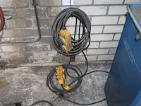 Drie verlengkabels / stekkerdozen 230v. - afbeelding 2 van  2