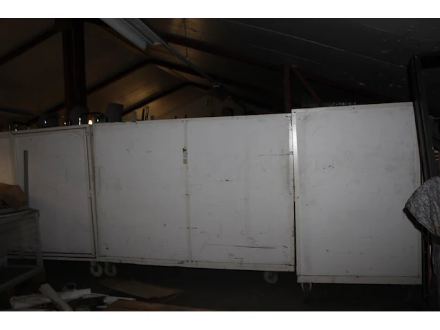 Drie voorraadwagens t.b.v. stoelen, 237 x 117 x 194 cm, gevuld met div stoelen. - afbeelding 1 van  3
