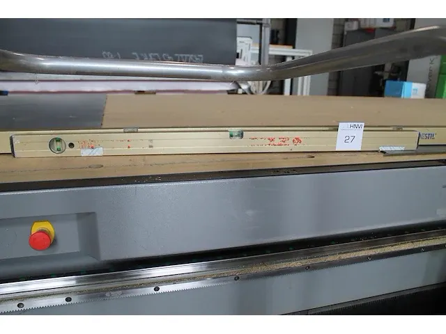 Drie waterpassen, 180, 150 en 100 cm. - afbeelding 3 van  4