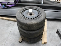 Drie winterbanden vredestein met velg en maatvoering 205/55r16 91h. - afbeelding 1 van  2