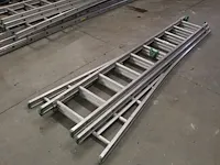 Driedelige aluminium ladder lsc met 3 x 10 treden Driedelige aluminium ladder lsc met 3 x 10 treden