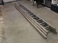 Driedelige aluminium ladder lsc met 3 x 15 treden - afbeelding 2 van  3