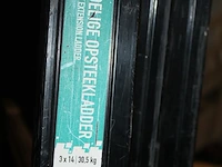 Driedelige aluminium opsteekladder kelfort met 3x14 treden. - afbeelding 1 van  3
