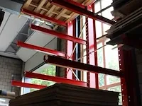 Driedelige draagarmstelling itolang 230 x 185 x 500 cm. met vijftien armen met lengte 160 cm. bouwjaar 2021... - afbeelding 4 van  4