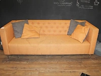 Driezitsbank 200 x 80 x 80 cm met drie kussens. let op! bank verdient een reinigingsbeurt. - afbeelding 1 van  1