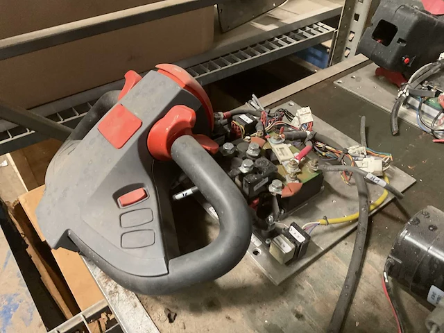 Drive and lift power - afbeelding 1 van  3