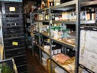 Drooggoed op 20 schappen. - afbeelding 1 van  9