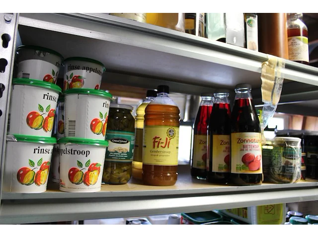 Drooggoed op 20 schappen. - afbeelding 7 van  9