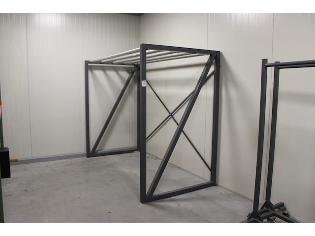 Droogrek met 5 aluminium dragers. afmeting 250 x 125 x 200 cm. - afbeelding 1 van  2