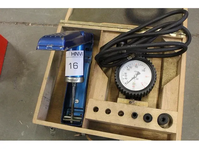 Drukpomp bubi in koffer - afbeelding 2 van  2