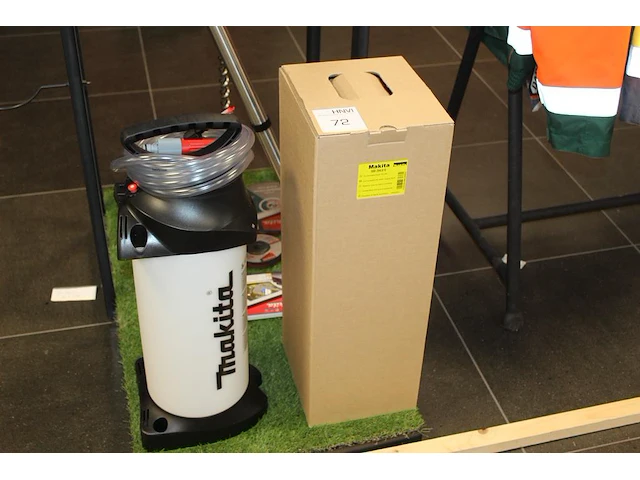 Drukspuit makita 10 l 988p.394.610 - afbeelding 1 van  2