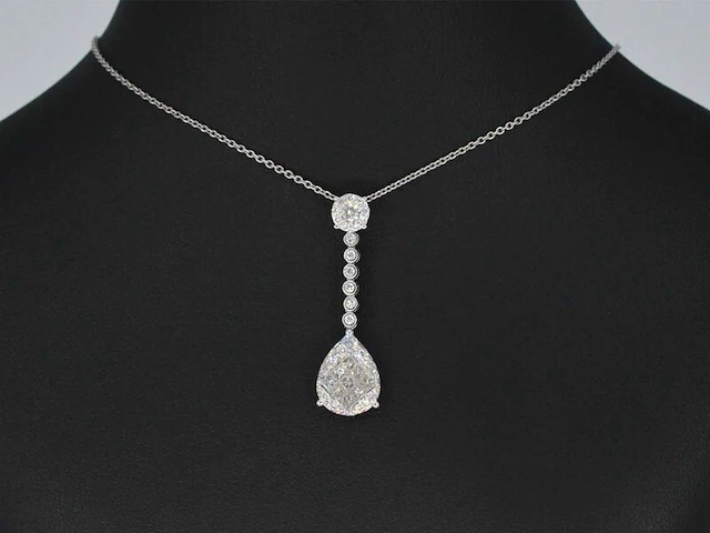 Druppelvormige hanger met briljant en princess geslepen diamanten excl. ketting - afbeelding 2 van  8