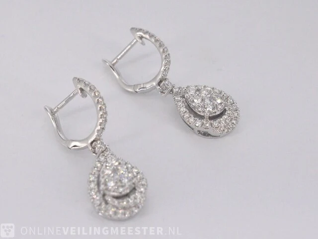 Druppelvormige oorhangers met briljant geslepen diamanten - afbeelding 6 van  8