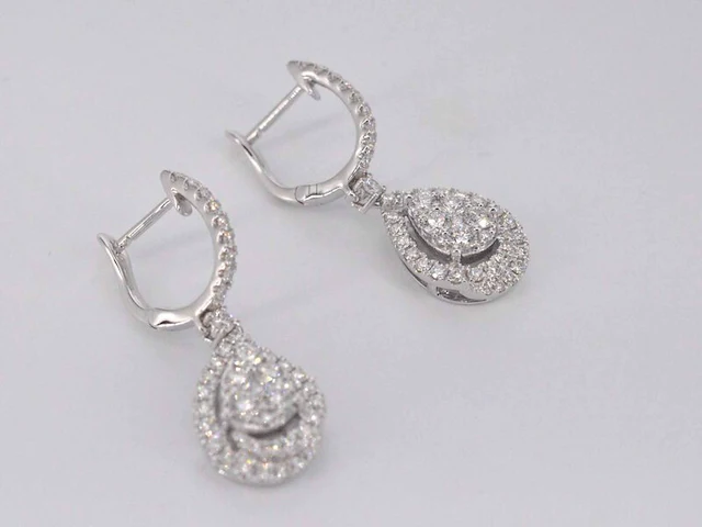 Druppelvormige oorhangers met briljant geslepen diamanten - afbeelding 7 van  10
