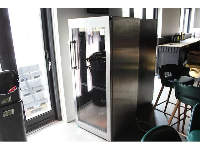 Dry aging kast dryager dx1000 met maximale capaciteit 100 kg. - afbeelding 1 van  4