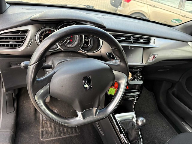 Ds - 2018 - 3 - 1.2 puretech so chic - personenauto - afbeelding 6 van  26