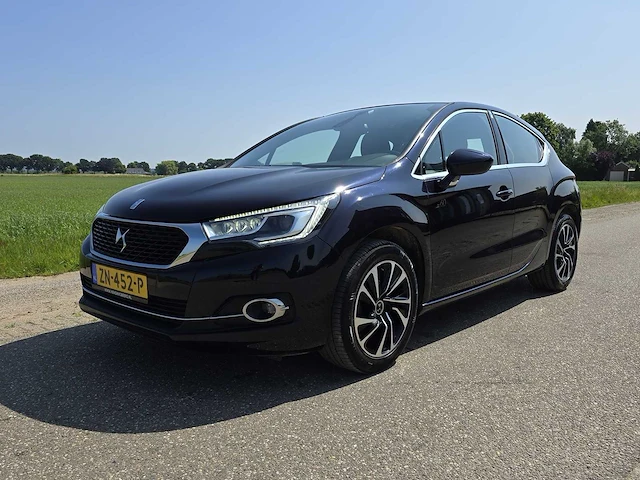 Ds 4 crossback 1.2 puretech business, zn-452-p - afbeelding 1 van  34