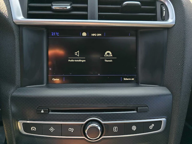 Ds 4 crossback 1.2 puretech business, zn-452-p - afbeelding 28 van  34