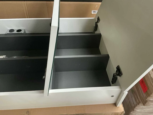 Ds deluxe spiegelkast painted matt white 140cm (2x) - afbeelding 6 van  7