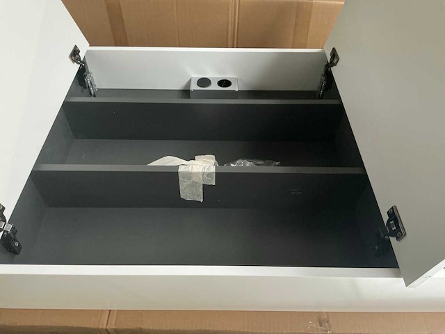 Ds deluxe spiegelkast painted matt white 140cm - afbeelding 5 van  7