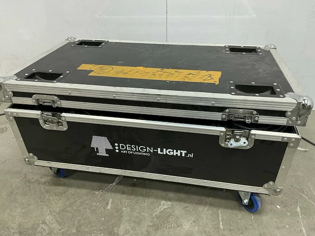 Dsl - 2020 - partij powerspots rgbwa-uv (8x) - in 1 flightcase - afbeelding 5 van  5