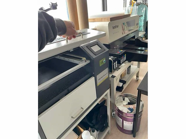 Dtf/dtg – brother gt-3 printer + schulze pretreater iii – professionele textieldruk set - afbeelding 5 van  7