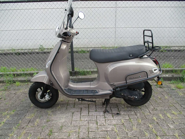 Dts - bromscooter - milano riva - scooter - afbeelding 1 van  11