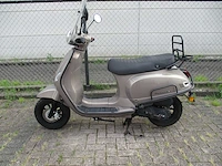 Dts - bromscooter - milano riva - scooter - afbeelding 1 van  11