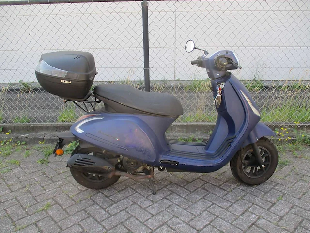 Dts - bromscooter - savano injectie - scooter - afbeelding 8 van  11