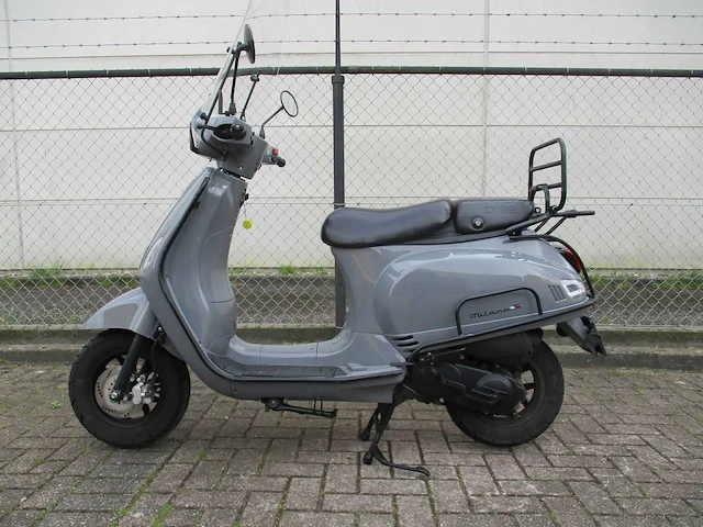 Dts - snorscooter - milano r sport injectie - scooter - afbeelding 1 van  10