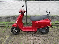 Dts - snorscooter - milano riva - scooter - afbeelding 1 van  9