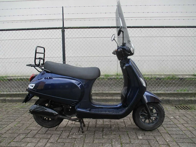 Dts - snorscooter - milano riva injectie - scooter - afbeelding 9 van  11