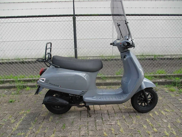 Dts - snorscooter - milano riva injectie - scooter - afbeelding 8 van  11