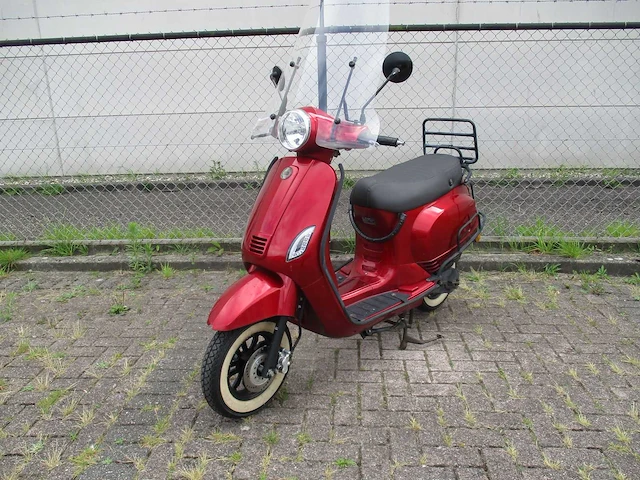 Dts - snorscooter - milano riva injectie - scooter - afbeelding 4 van  11
